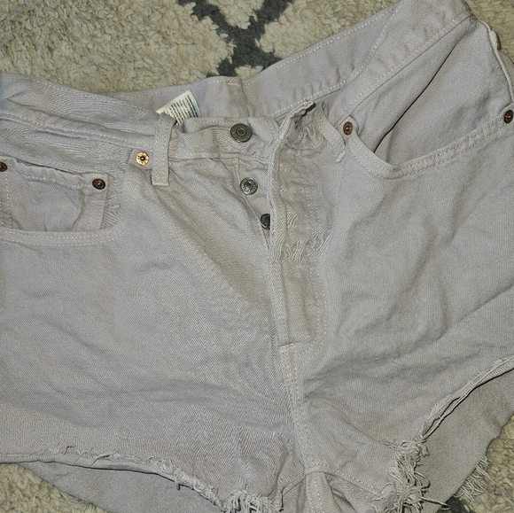 Levi's 501 Button Fly Lavender Jean Shorts Size 30 - Picture 3 of 6